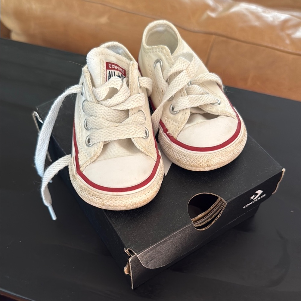 Converse White Low-Top Sneakers Classic Canvas Design